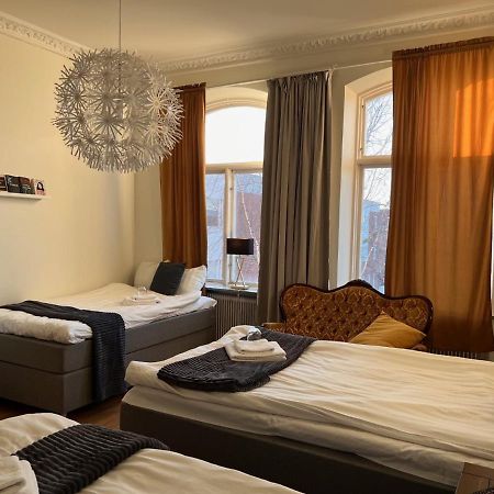 Froevi Hotell Frovi Ngoại thất bức ảnh